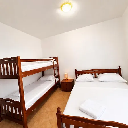 Gega Kici 3* Velipojë
